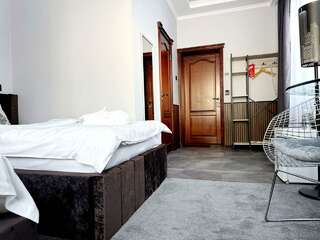 Гостиница Энигма Хабаровск Номер комфорт с 2 односпальными кроватями-5